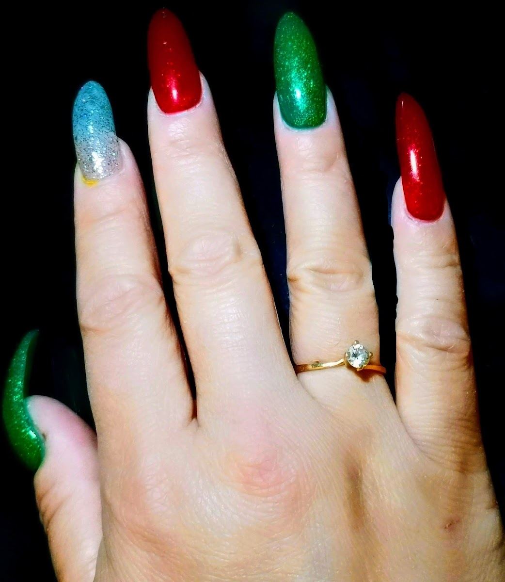 Almond nails in red, green and blue glitter
