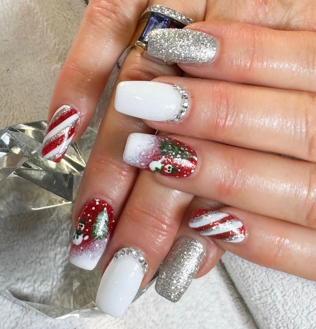Holiday set with glitter, candy stripes and a Christmas tree